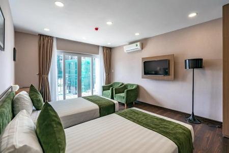 Emerald Central - 4