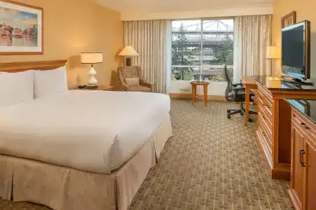 Hilton Seattle Airport & Conference Center - 6