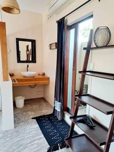 Laura Guest House Samui - 54