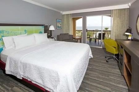 Hampton Inn - 151