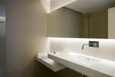o&b Athens Boutique - 162