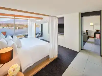 Fairmont Pacific Rim - 6