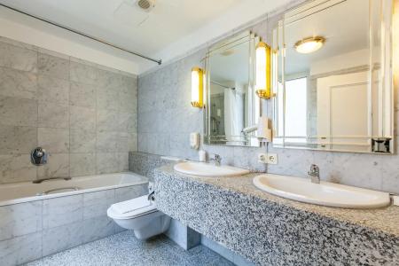 Monopol - Central Station - 8