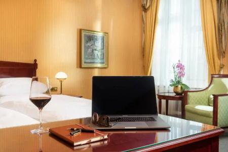 Best Western Premier Grand Russischer Hof - 51