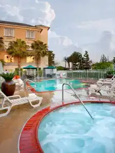 Ayres Anaheim - 8