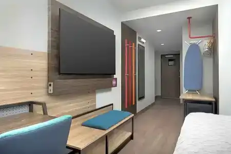 Home2 Suites By Hilton Miami Airport South Blue Lagoon - 34