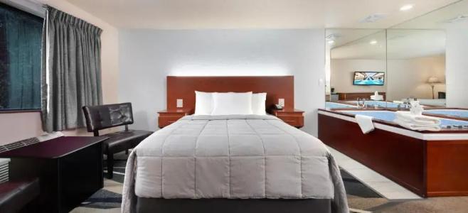Grand Marquis Waterpark & Suites - 30