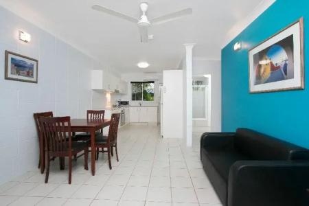 Cairns City Palms - 37
