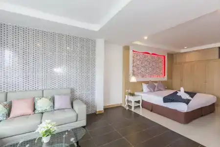 Triple Three Patong - 39