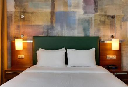 Doubletree by Hilton Van - 63