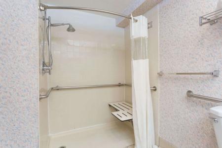 Ramada by Wyndham Portland - 6