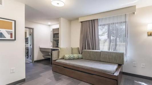 Holiday Inn, An Ihg - 142