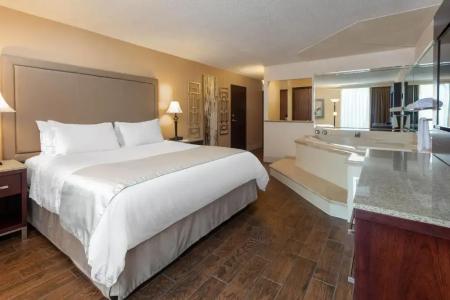 Wyndham Riverfront - 103