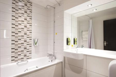 Premier Inn Tottenham Hale - 6
