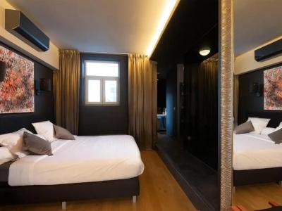 Goodnight Antwerp - 34