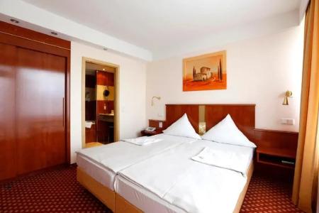 Caravelle im Park - 89