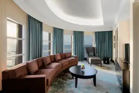 Sheraton Sharjah Beach Resort and Spa - 9