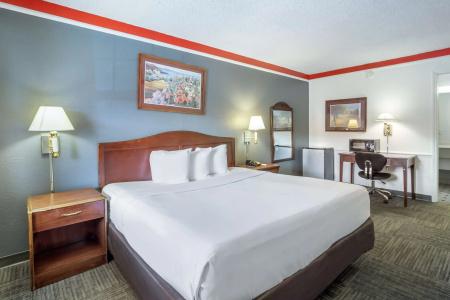 Americas Best Value Inn Denver - 24