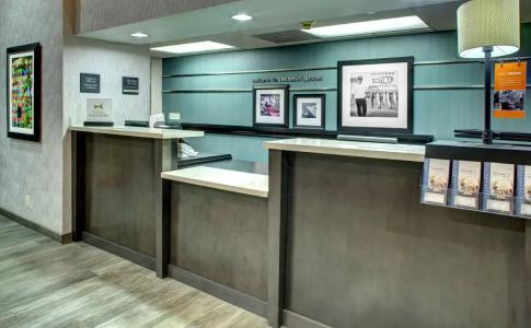Hampton Inn Miami-Coconut Grove/Coral Gables - 10