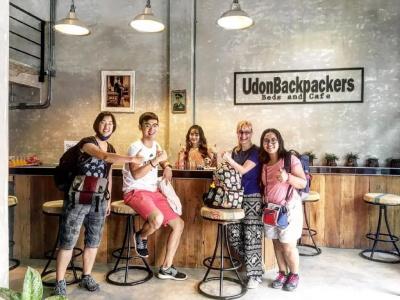 UdonBackpackers Beds and Cafe - 30