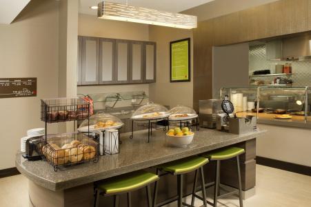 Hilton Garden Inn - 12