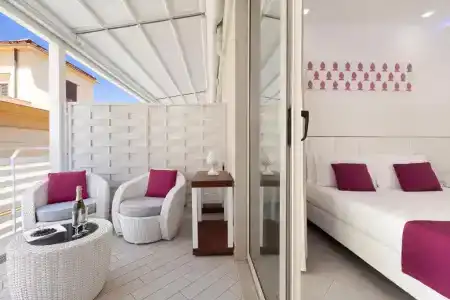 Tasso Suites & Spa - 60