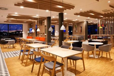 Holiday Inn Express -, An Ihg - 10