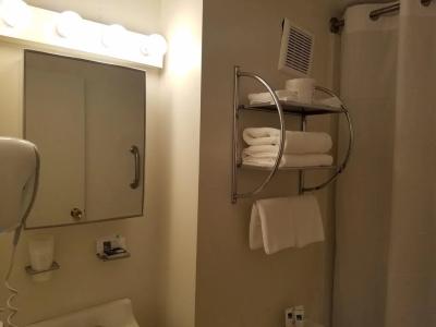 Constitution Inn - 4