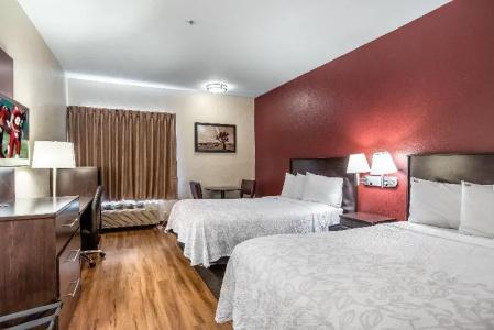 Red Roof Inn Plus + Phoenix West - 44