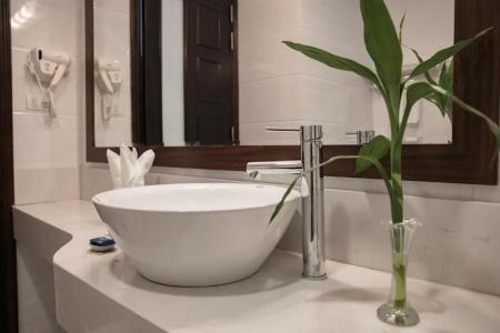 Serene Boutique & Spa - 33