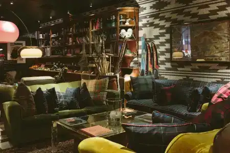 Aethos Milan - 2