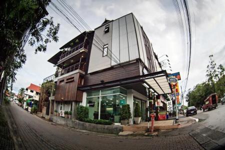 The Arak Bed, Bar and Hostel - 48