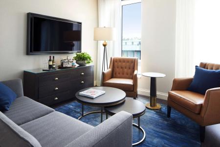 The Whitney Boston - 6