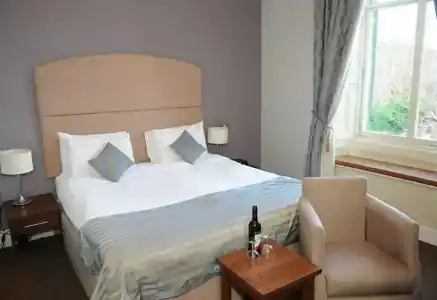 The Salisbury - 48