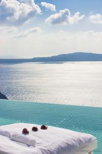 Cosmopolitan Suites - Small Luxurys of the World - 18