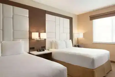 Wyndham Anaheim - 55