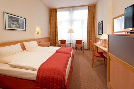 Steglitz International - 23