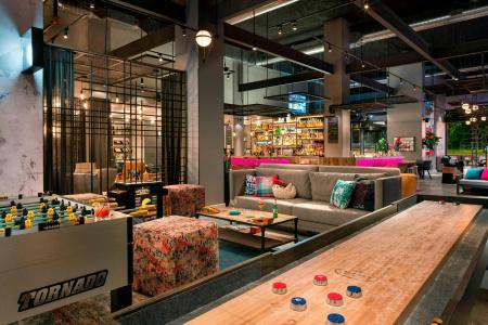 Moxy Chicago Downtown - 40
