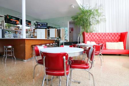 Catalina & Beach Club - 23