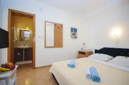Budva Inn Guest House - 23