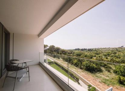 Joel Residence - 102