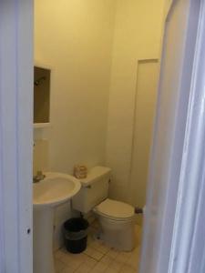 Wilshire Orange - 15