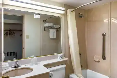 Quality Inn - Lindale - 26