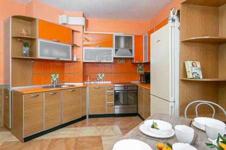 на ул. Сикейроса, 11к1 - 27
