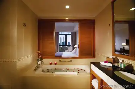 Royale Chulan - 45