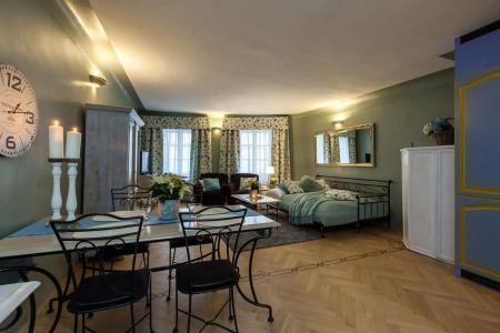 At the Black Star -Charming Romantic Suites and Apartments - 1