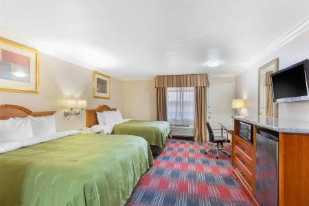 Quality Inn & Suites Oceanside Near Camp Pendleton - 28