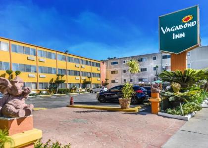 Vagabond Inn - 7