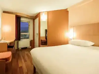 ibis Clermont Ferrand Sud Herbet - 44