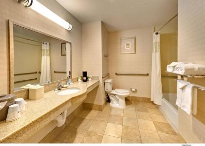 Hampton Inn & Suites - 26
